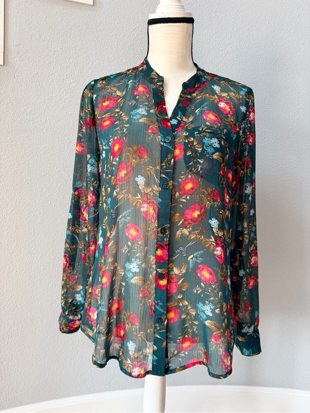 KUT from the Kloth Dark Green Floral Sheer Chiffon Button Down Blouse Small